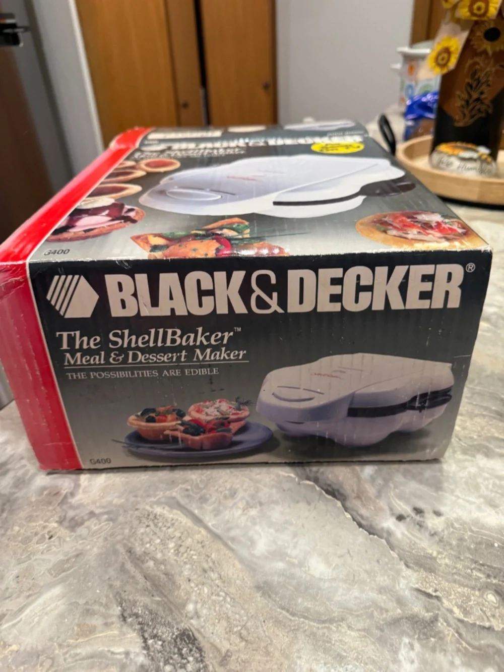 Black & Decker  “The Shell Baker Meal & Dessert Maker” Model G400